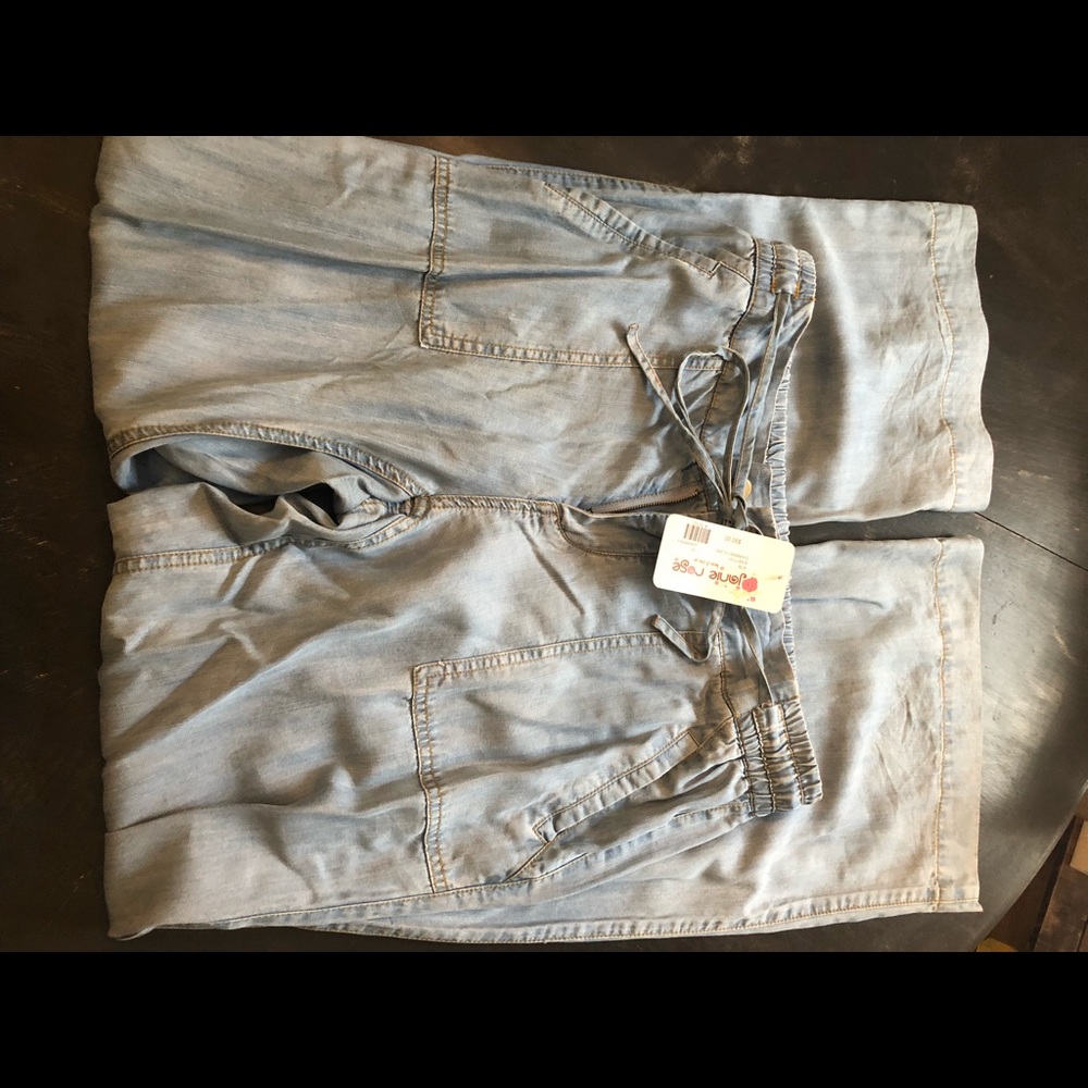Light weight trouser jeans